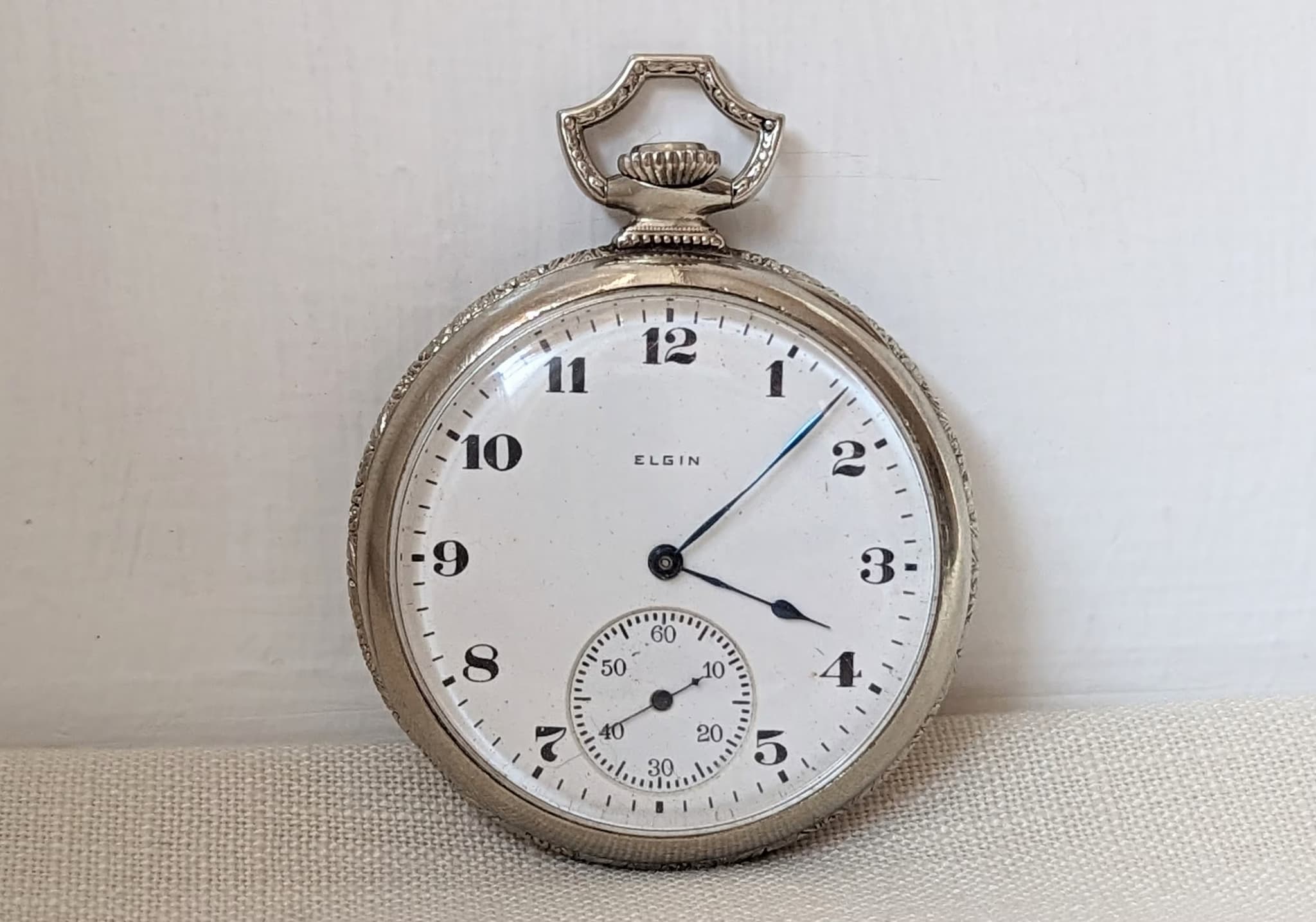 Manschettenknöpfe mit integrierter Uhr von PITANI®️ – Funktion und Design vereint
